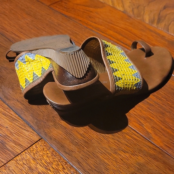 Diane Von Furstenberg tribal wedge sandals - Picture 3 of 7